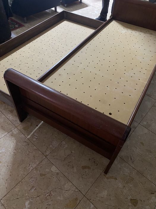 Cama individual com gaveta