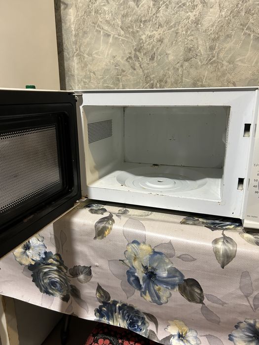 Мікрохвильова піч LG