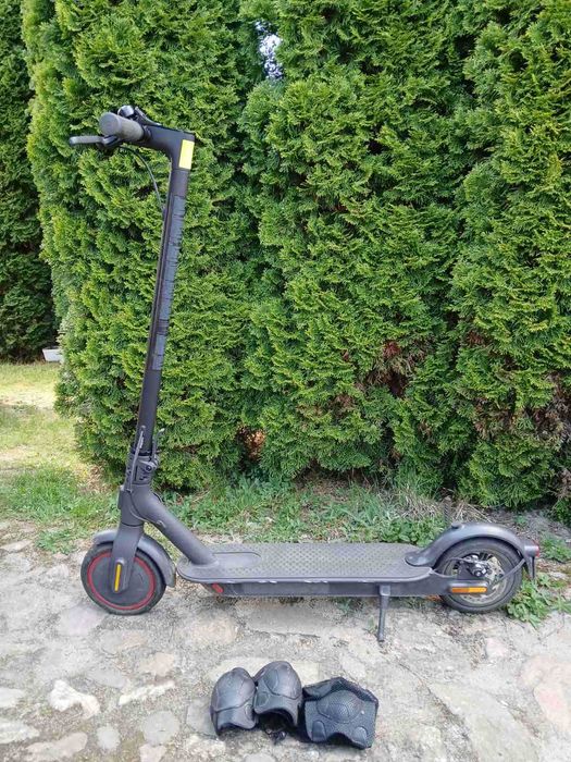 Pilnie sprzedam hulajnogę elektryczną Mi Pro2
