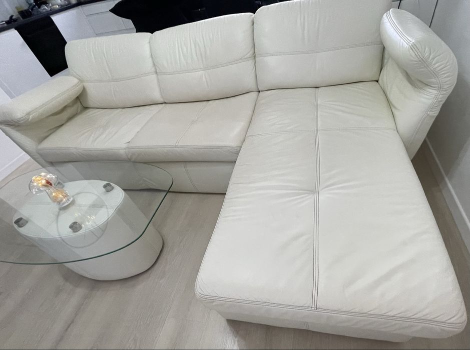 Zestaw Narożnik ze skóry Etap Sofa z funkcją spania ze stolikiem