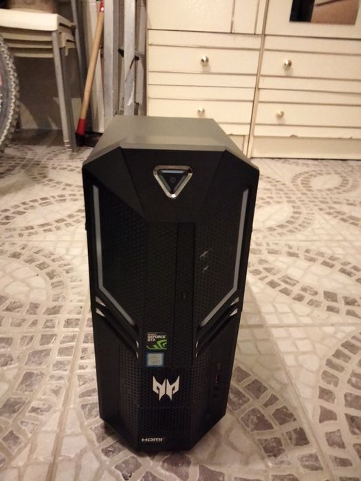 PC + monitor + teclados gamer PREDATOR