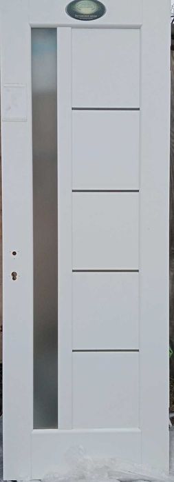 Двері міжкімнатні дерев'яні нові