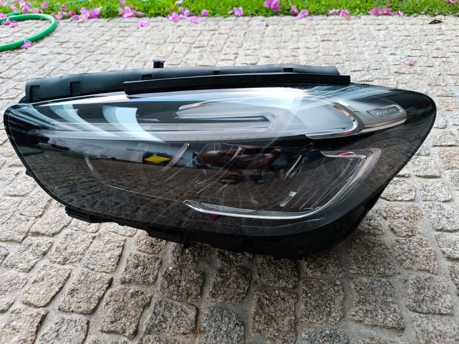 Farol Mercedes Classe B W247 full led