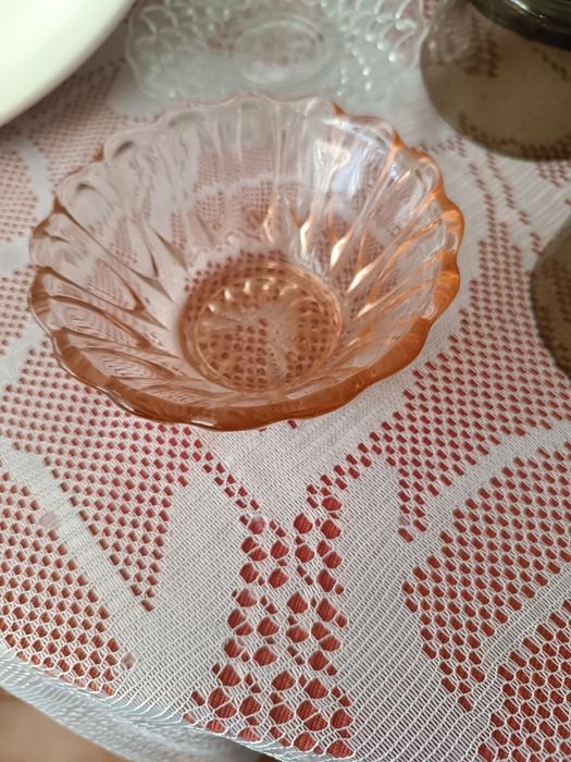 Vários pratos usados