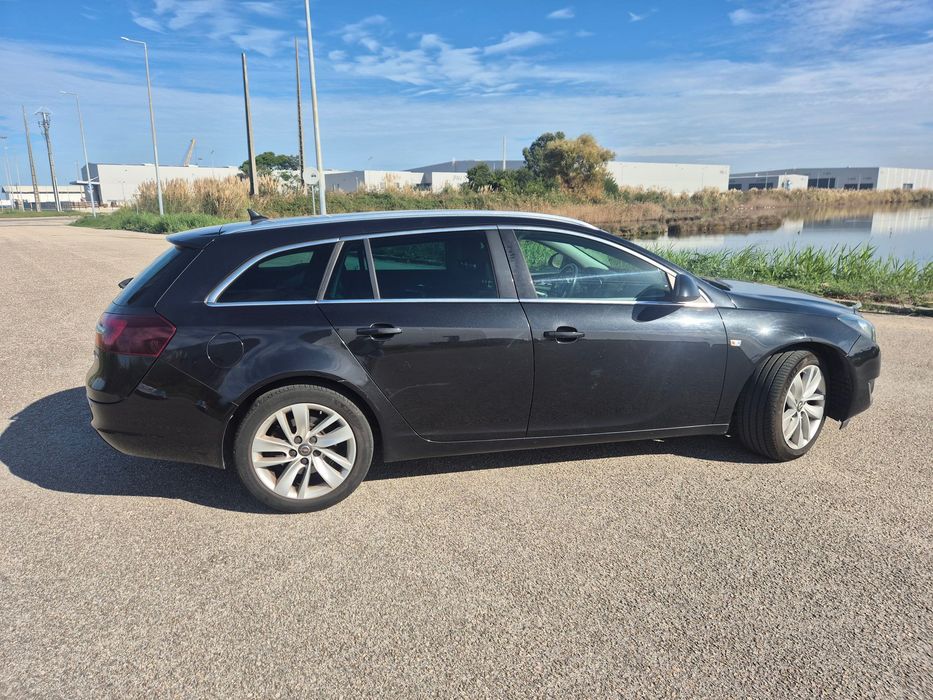 Opel Insignia Sports Tourer 2.0 CDTi Cosmo S/S — photo 4