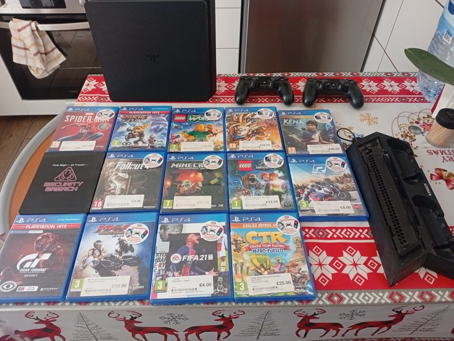 Vendo PS 4 na caixa original