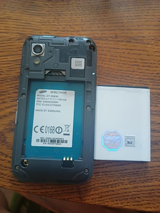 Telefon Samsung GT-S5830i bez simlocka ładnie utrzymany Szybka wysyłka