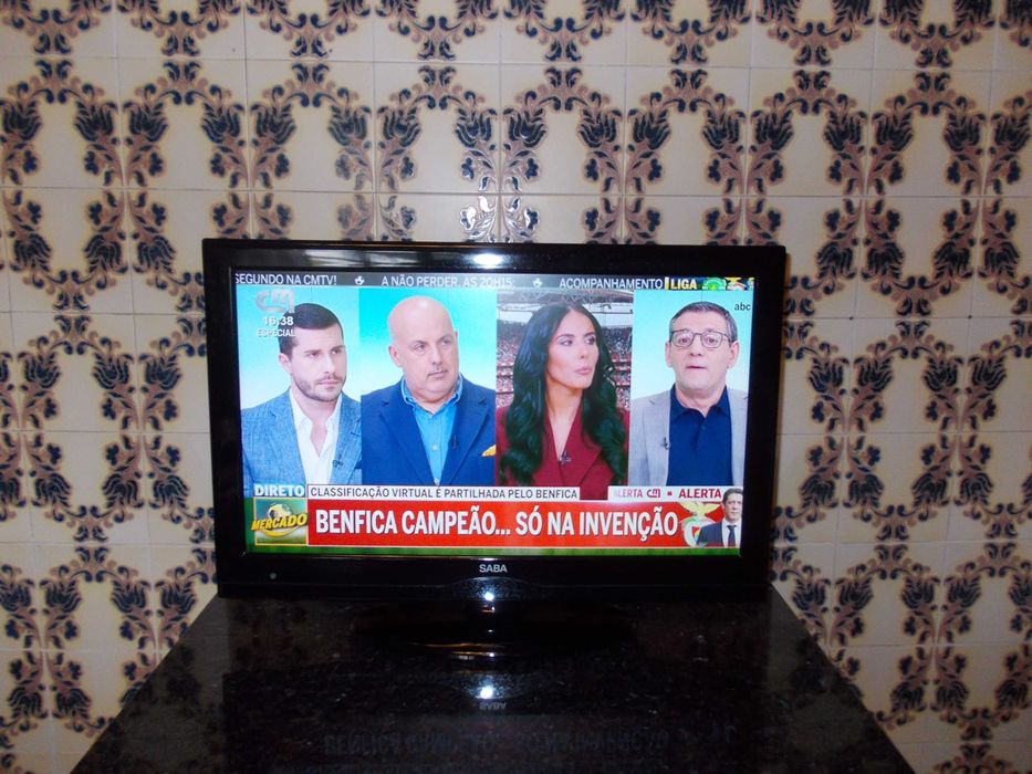 Televisor ,Saba led 22 como novo