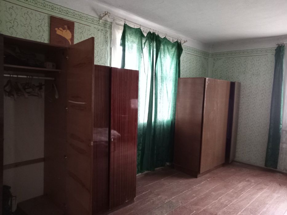 Продається будинок в смт. Отинія