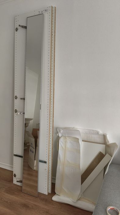 Módulo IKEA PAX 236x58 cm com 2 varões + porta espelho