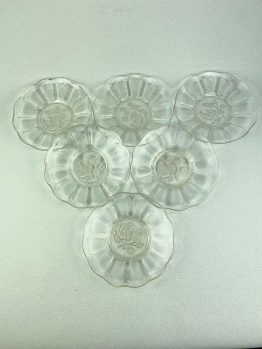 Talerzyki szklane deserowe małe jeżyny komplet 6 szt