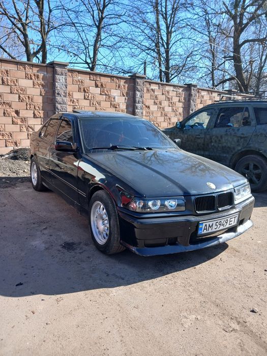 BMW 318I м40 б18 торг присутній