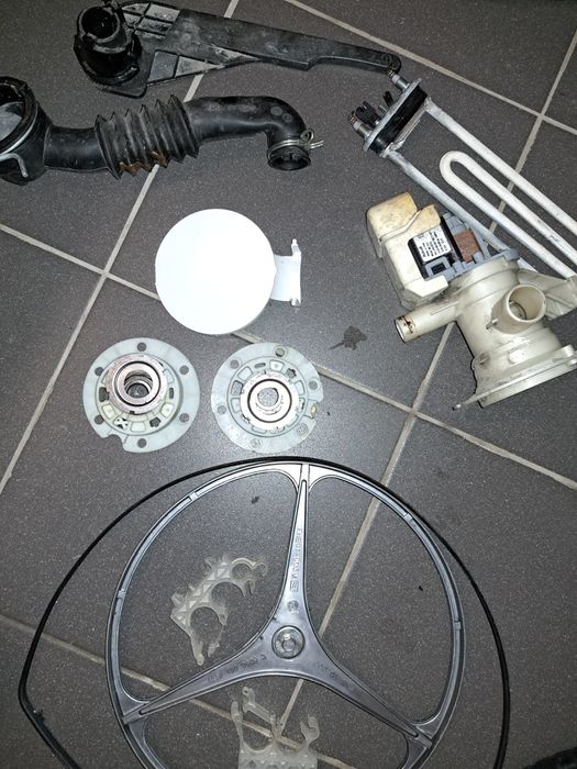 Pralka Whirlpool 1000 obrotów model AWE4516/P części