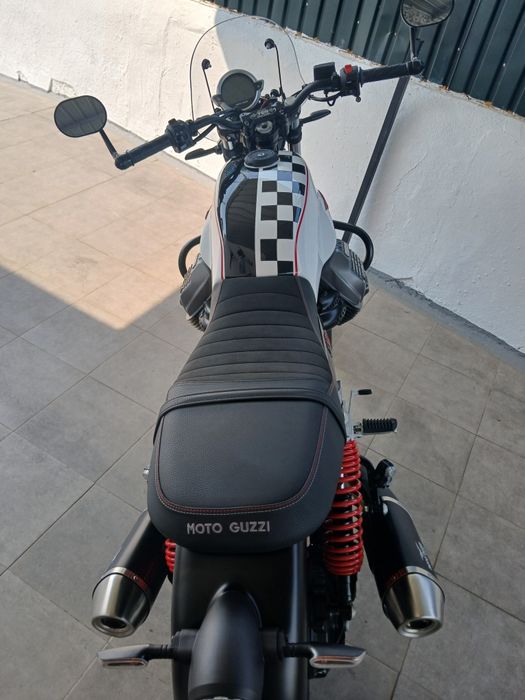 Vendo Moto guzzi  V7  serie especial TEN