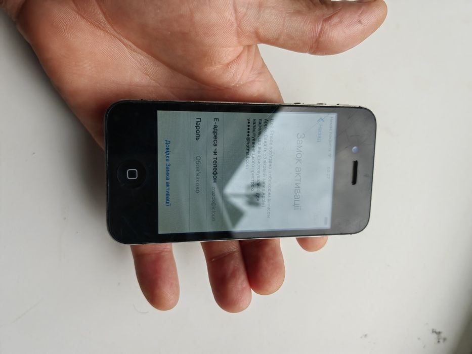 iPhone 4s 16gb  icloud