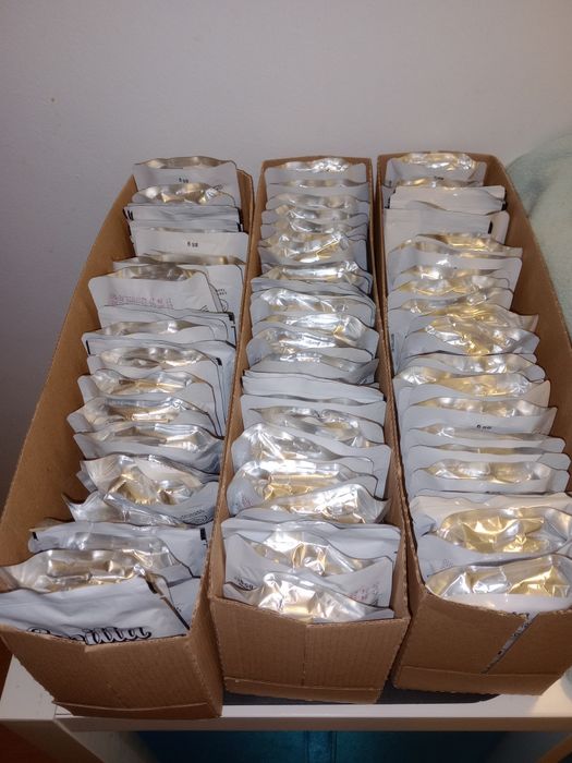 3 caixas (90 saquetas) gatos esterilizados / sénior Smilla