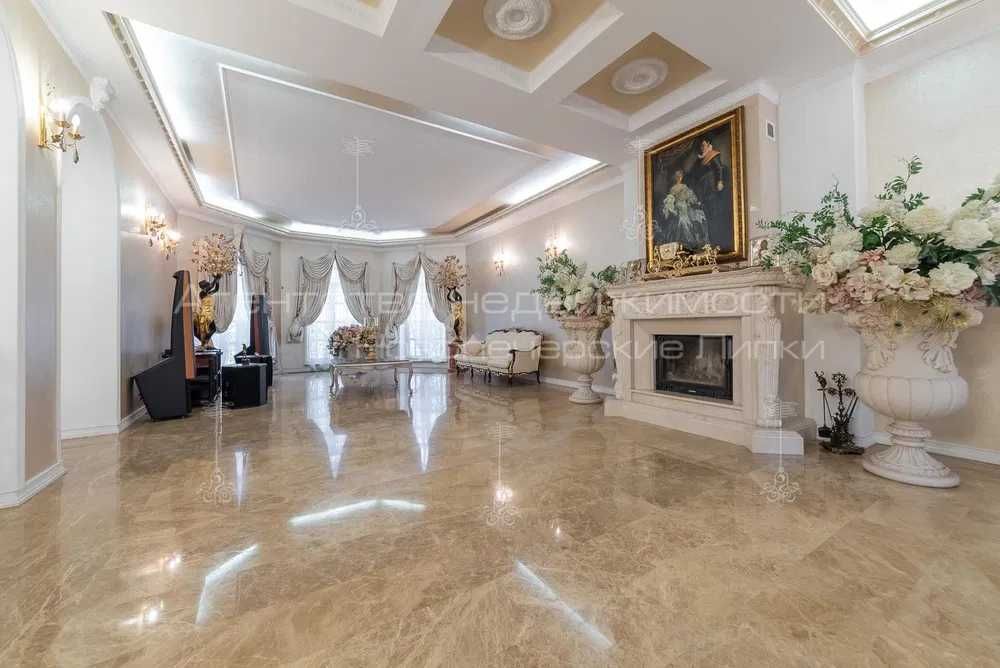 Розкішний будинок з ремонтом + бассейн Мічуріна Печерськ, Звіринецькая