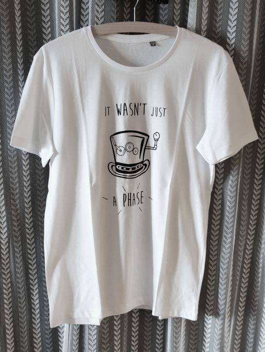 T-shirts "Não Era Apenas Uma Fase" brancas I