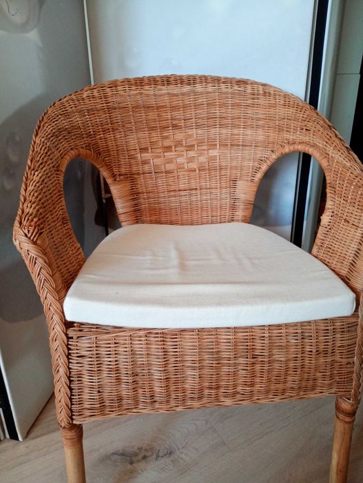 Krzesło rattanowe z Ikea