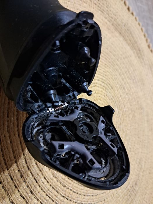 Бритва для бороди Philips