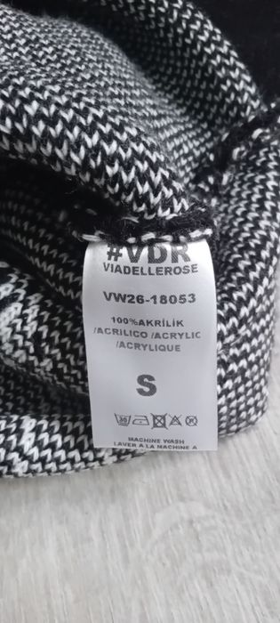 Sweterek  Via Delle Rose.