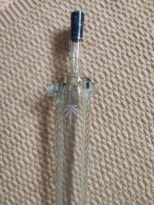 Garrafa em forma de espada