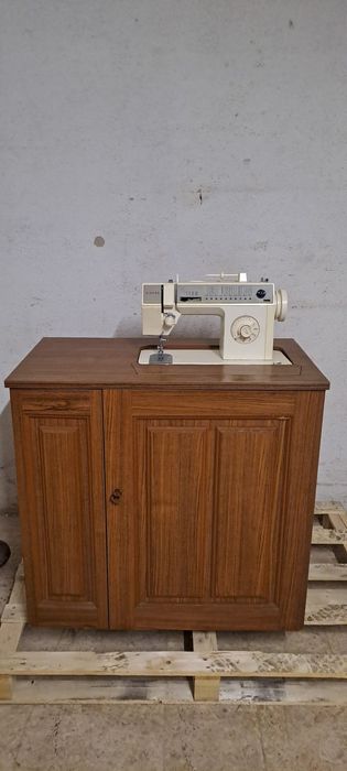 Máquina de costurar Singer