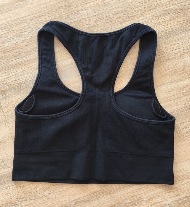 Krótki sportowy top H&M