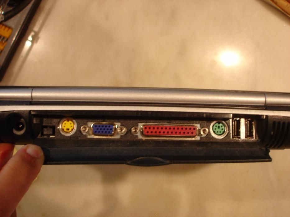 Portátil Compaq Presario 700