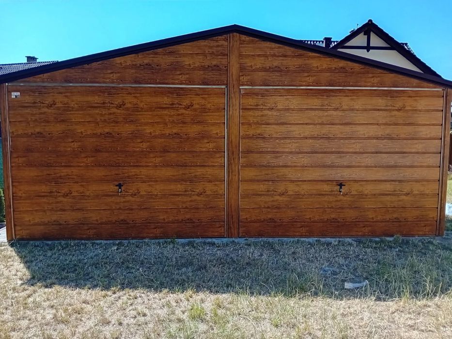 Garaż blaszany dwustanowiskowy 6x5 m brama uchylna - Dach dwuspadowy,