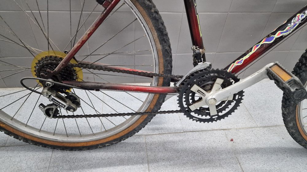 Bicicleta com mudanças.