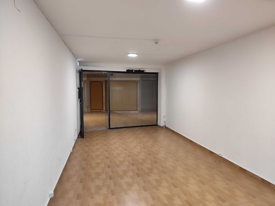 Espaço Comercial (Centro Comercial de Cedofeita)