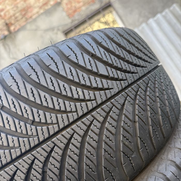 215/50/17 Goodyear  ector 4Seasons | 95% остаток | всесезоные