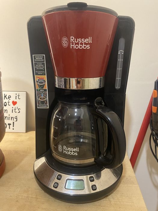 Maquina de cafe Ruasel Hobbs vermelha