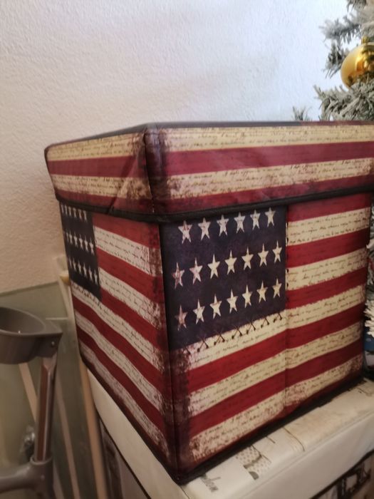 Caixas de arrumação tipo pufe