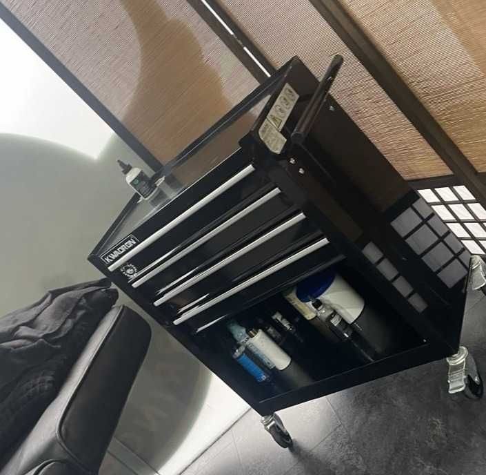 Стол , рабочая станция для тату