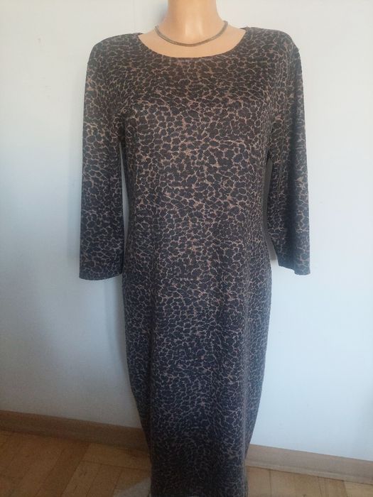 Sukienka z miękkiej grubszej dzianiny