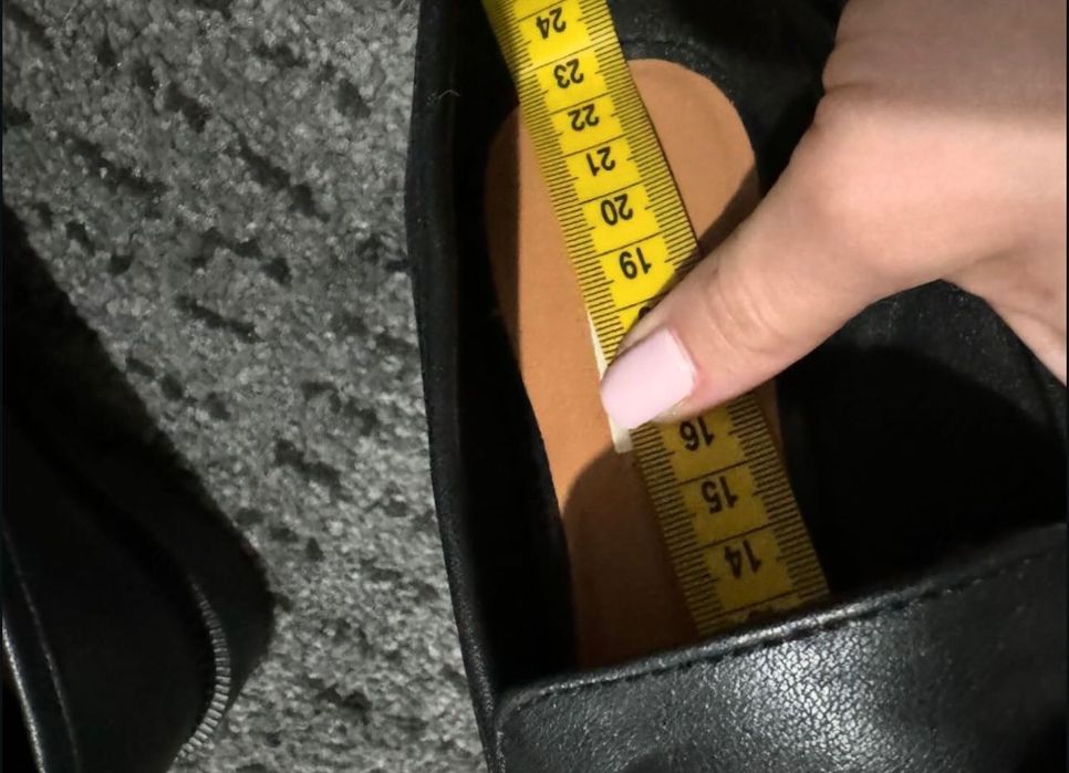 Stradivarius 36 розмір 23 см