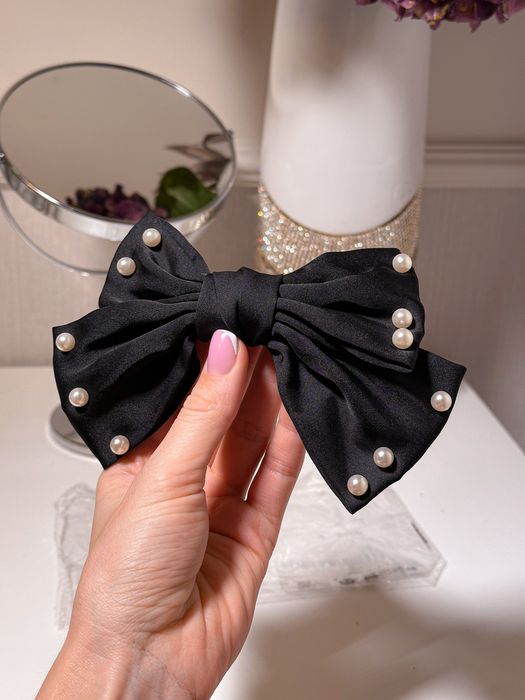 Kokarda kokardka do włosów duża czarna satynowa spinka z perełkami now