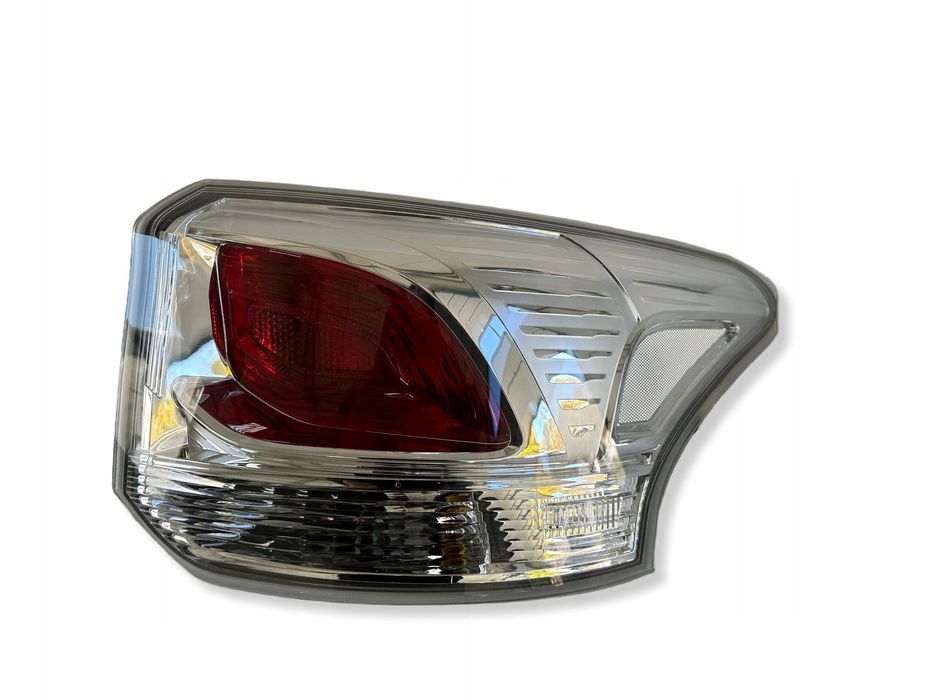 Lampa tylna Lewa strona Mitsubishi Outlander 8330A788