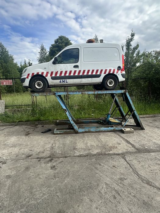 Podnosnik mobilny .