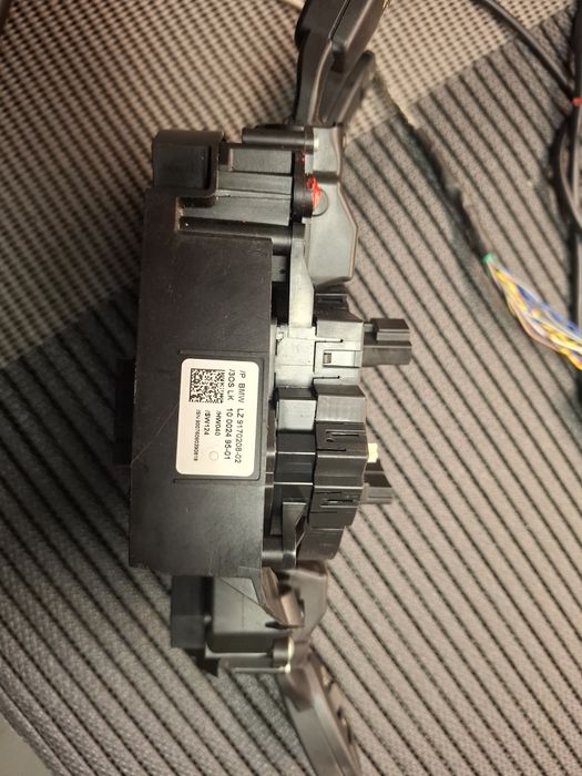 Bmw e60 e61 e62 e63 e64 modulo szl com a fita airbag