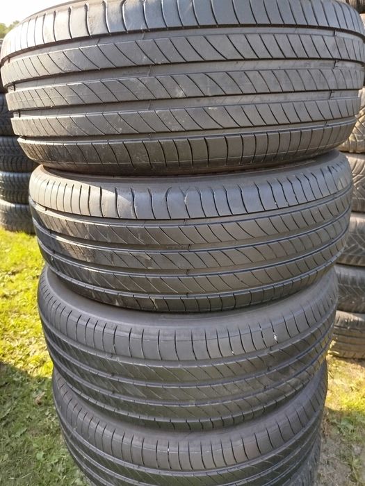 A32#  Opony uzywane Letnie 225/55/18" Michelin