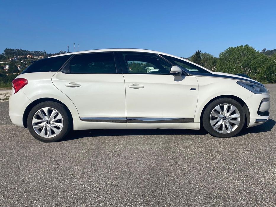 Citroen Ds5 Híbrido 4x4 Impecável!
