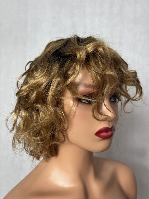 Peruka włosy naturalne kręcone rozjasniana