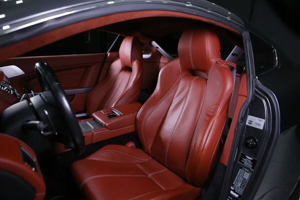 Aston Martin Vantage Coupe V8 Sportshift