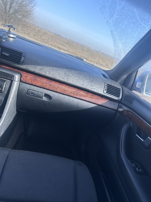 Ауді а4 б6 2004 року