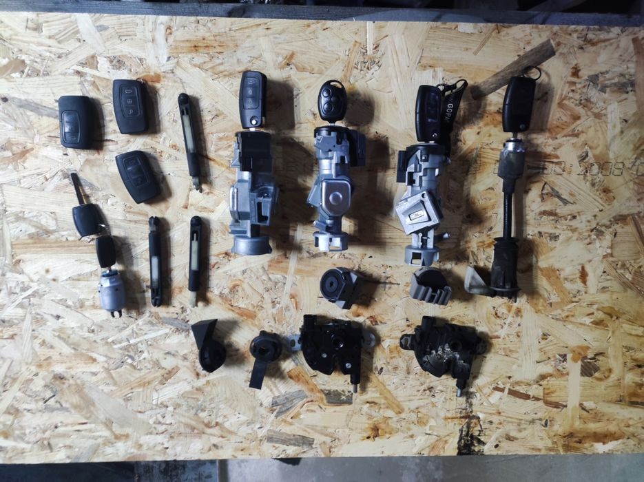 Замок капота запалення зажигания  ключ фокус 2 c-max разборка focus