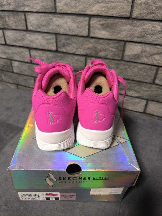 Skechers  кросівки
