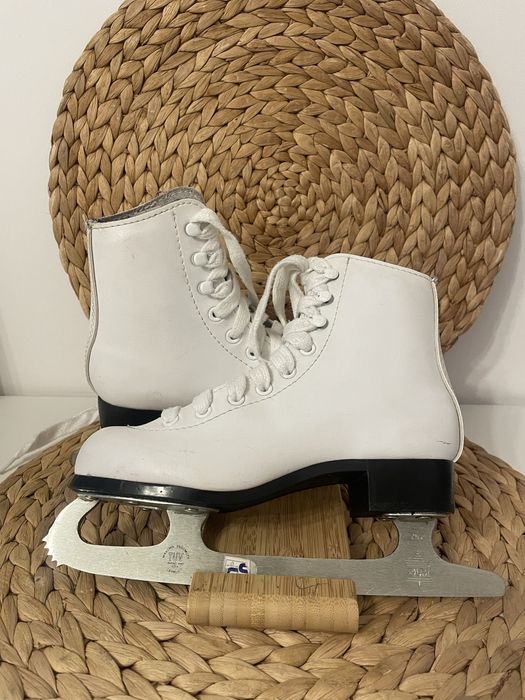 Lyzwy figurowe biale